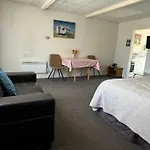 Diplomat Motel