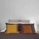 Luxury 3 Bedroom Home With Double Garage