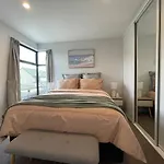 Luxury 2Bed2Bath Standalone Home With Parking