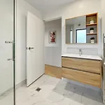Bright And Well Decorated Central City 1Br Stay