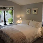 Rose Cottage At The Elms