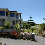 Gore Bay Lodge