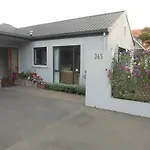 Garden Bed And Breakfast