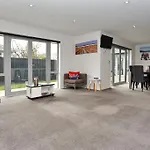 Ilam Villa - Christchurch Holiday Homes