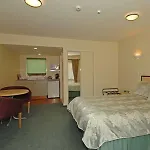 Antonios Motor Lodge