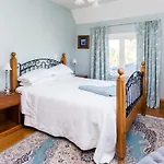 Melrose Bed And Breakfast