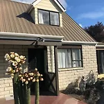 West Lake Holiday Home