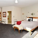 The Apartment Within - Christchurch Holiday Homes