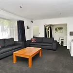 Leinster Villa - Christchurch Holiday Homes