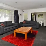 Leinster Villa - Christchurch Holiday Homes