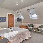 Orari Boutique Hotel