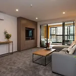 Penthouse With Park View