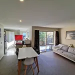 Christchurch City Fringe Family Home Modern Private Room