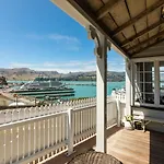 Islay Cottage - Lyttelton Holiday Home