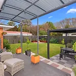 Leave Of Absence - Christchurch Holiday Home