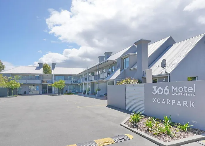 306 Motel Apartments