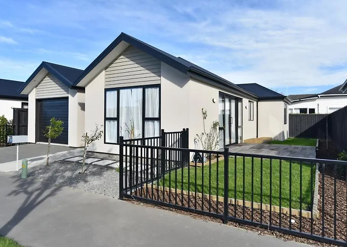 Thomas Townhouse - Christchurch Holiday Homes