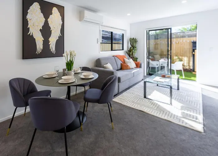 Central City Awaits 2 Bed 2 Bath With Carpark