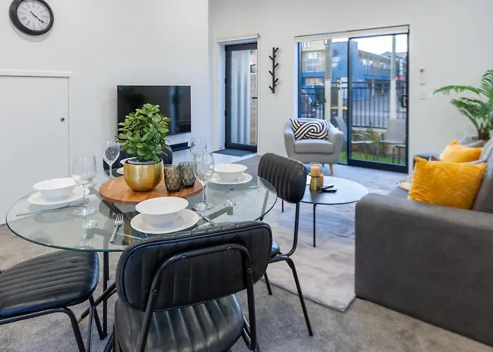 3 Bedroom 2 Bath Central City