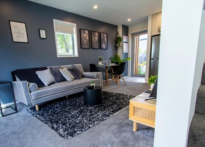 Hideout In Central Christchurch
