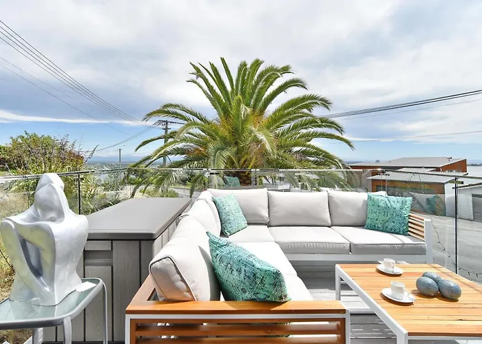 St Andrews Hill - Christchurch Holiday Homes