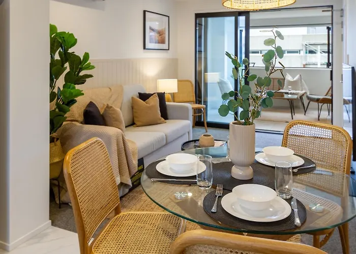 In The Heart Of It All: 2 Bed Cbd Townhouse