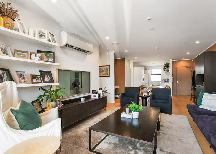 Executive Two Bedroom Central City Apartment