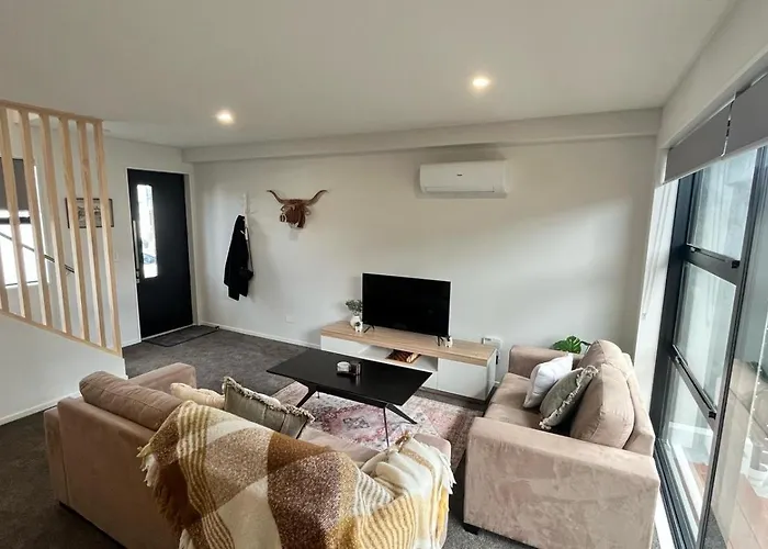 Cbd Luxury 2 Bedroom Retreat