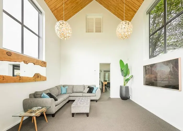 Inner City House - Great Location!