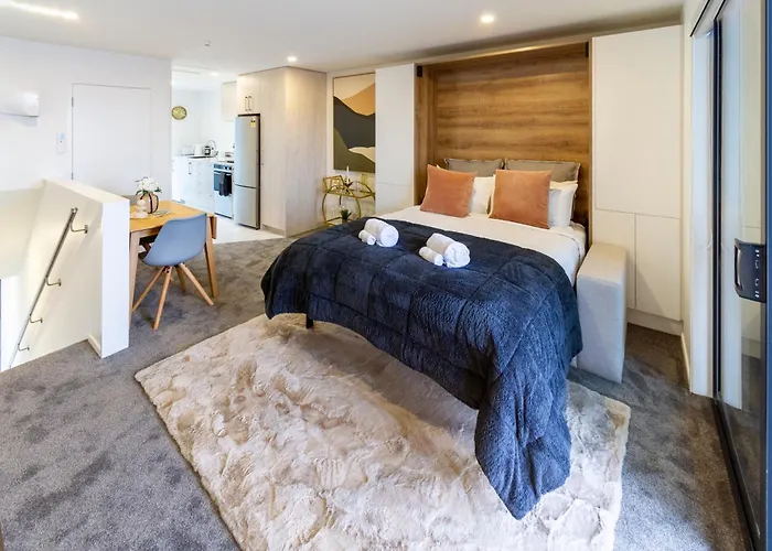 Urban Retreat At 8 Wilmer: Upper Level Studio Gem