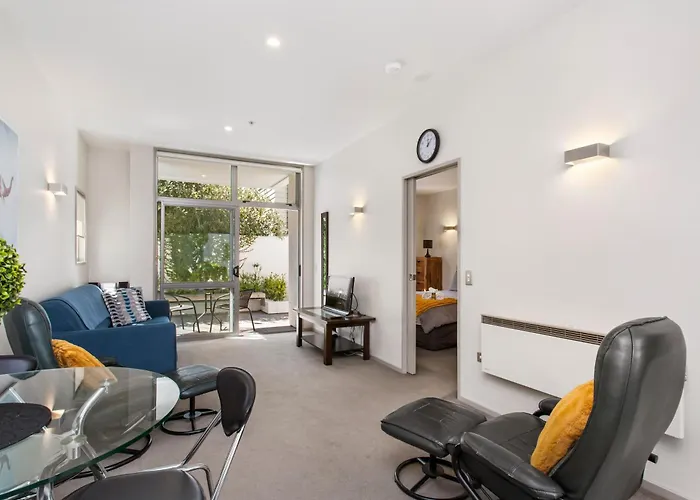 Executive City Pad Free Basement Park Cbd 3 Mins