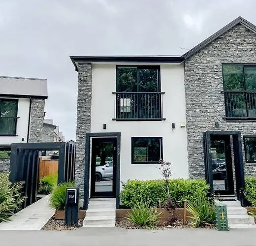 Hagley Park Townhouse