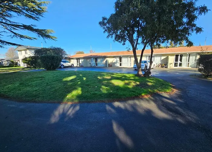 Middlepark Motel
