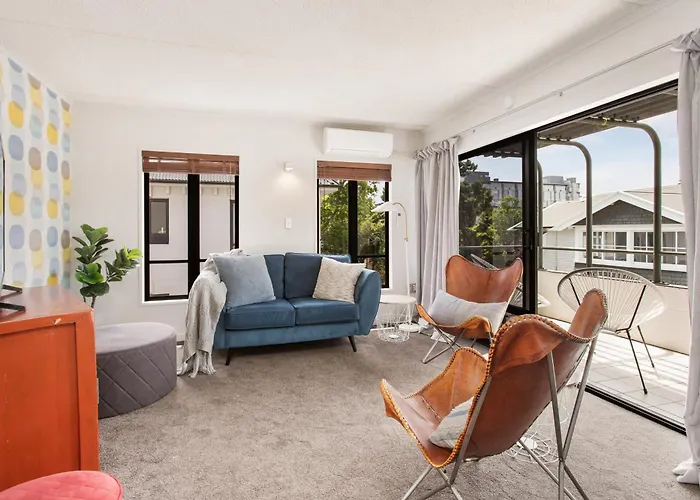 Prime Cbd Hospital Location Plus Garage 2Bdrms