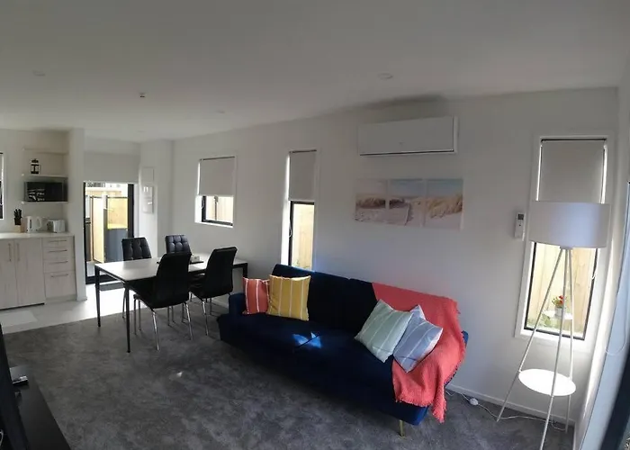 C-Side-R, Modern Beachfront Living