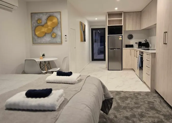 Bath Street Apartments 6