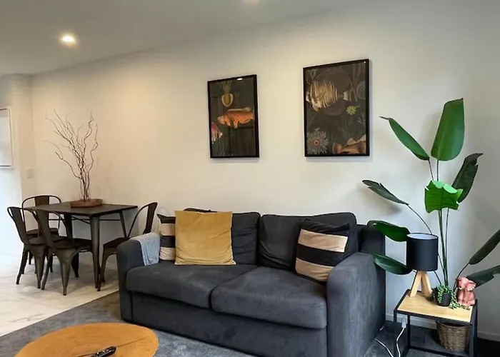 Cbd Apartment 5 - 2 Bed 2 Bath