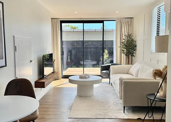 New Build City Townhouse & Gated Car Park