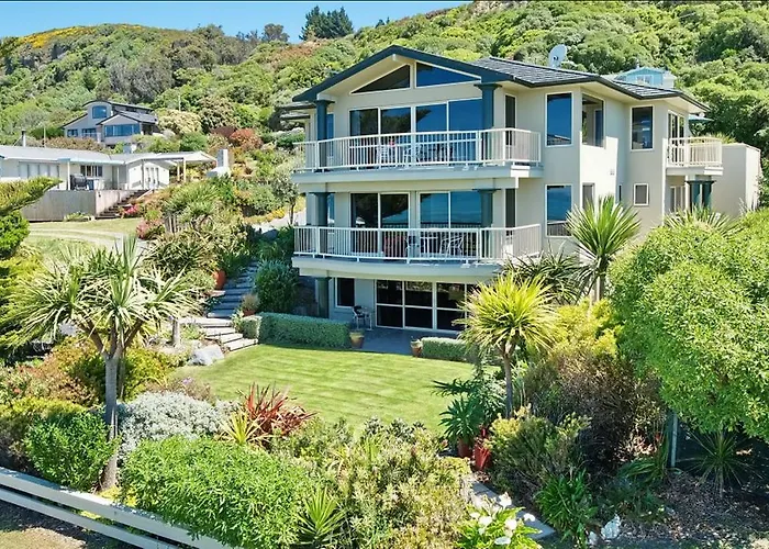 Gore Bay Lodge