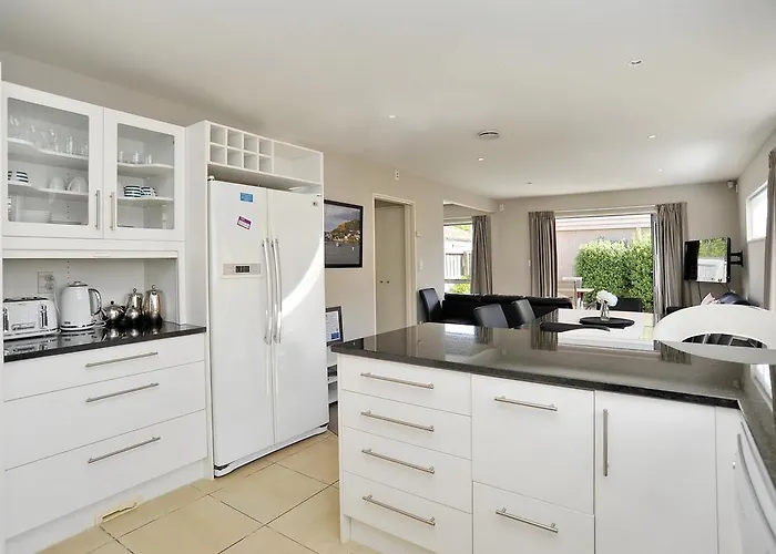 Regents 94B - Christchurch Holiday Homes