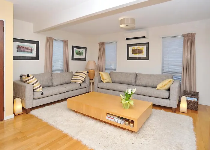 Salisbury Apartment - Christchurch Holiday Homes