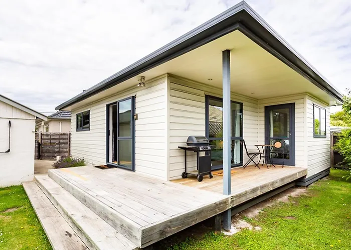 Comfy Villa - Christchurch Holiday Homes