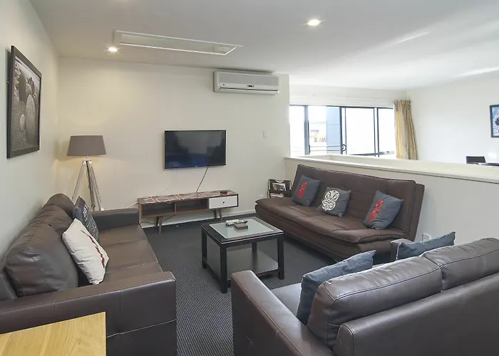 Riccarton Loft - Christchurch Holiday Homes