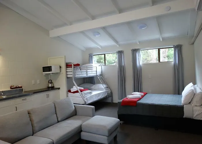Spencer Beach Top 10 Holiday Park