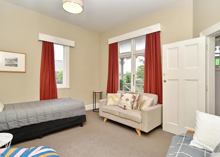 Clarence House - Christchurch Holiday Homes
