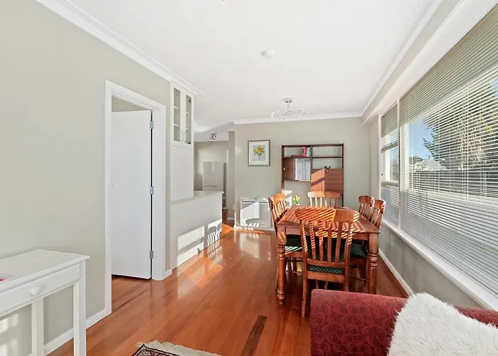 Coastal City Retreat - New Brighton Accommodation