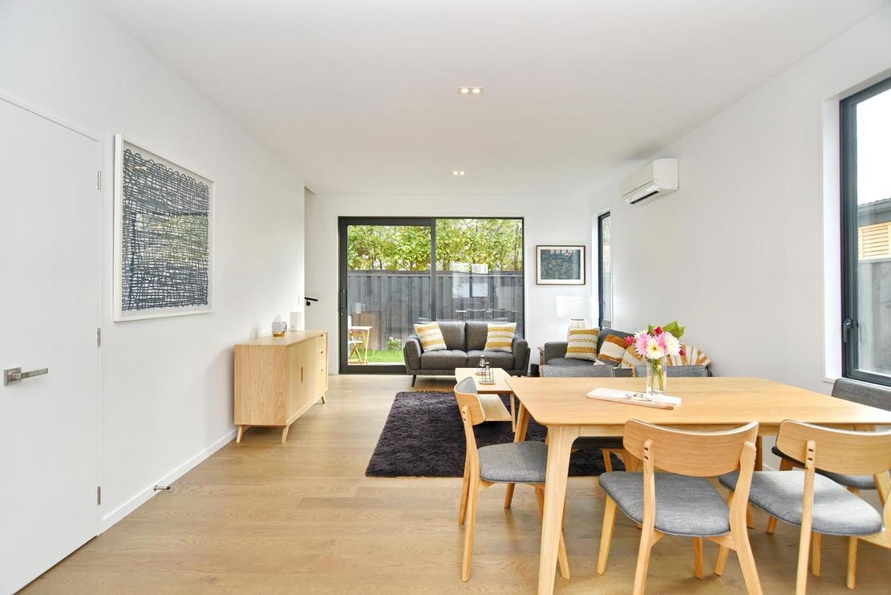 Salisbury Style - Modern - Homes *