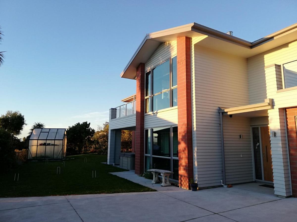 Whaka Heights * Christchurch