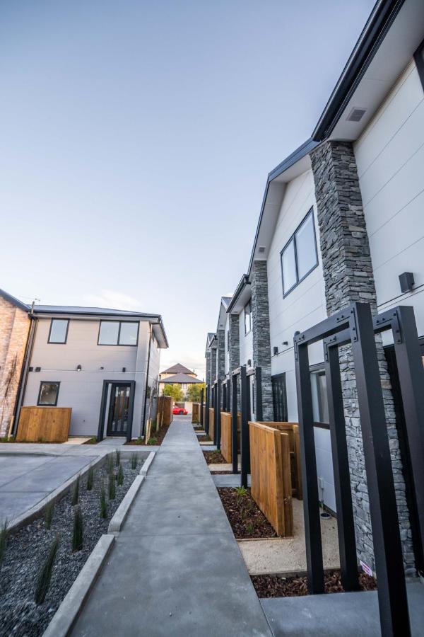 New Townhouse 5 Min From Central Chch Including Bikes To Use *