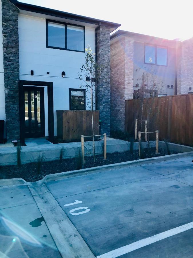 New Townhouse 5 Min From Central Chch Including Bikes To Use *